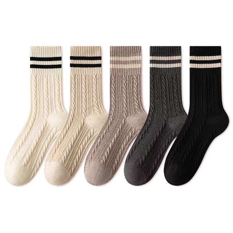 5 Pairs of Women's Striped Socks for Autumn and Winter, Casual Double-bar Twisted Socks, Sweat-absorbing and Breathable, Retro Mid-calf Socks