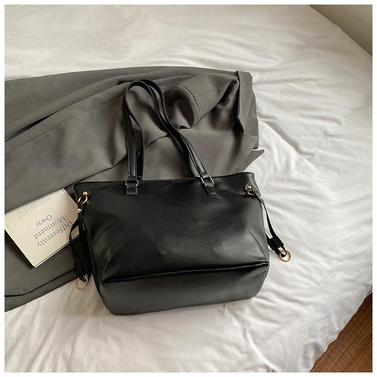 

Minimalist style versatile large bag women s 2025 new fashionable large-capacity tote bag French texture shoulder armpit bag