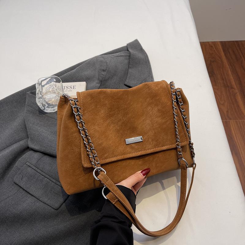 High-value Fashionable Retro Large-capacity Bag Women's Autumn New Trendy Chain Commuter Shoulder Underarm Bag
