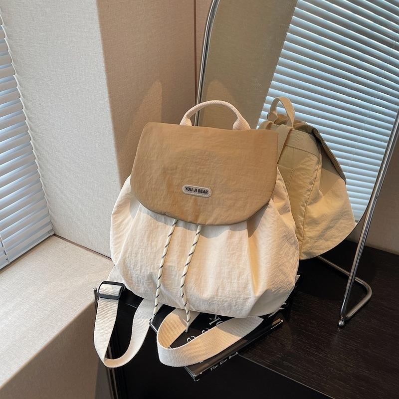 Lightweight Travel Backpack Women's New Fashion Casual Versatile Large-capacity College Student Handbag