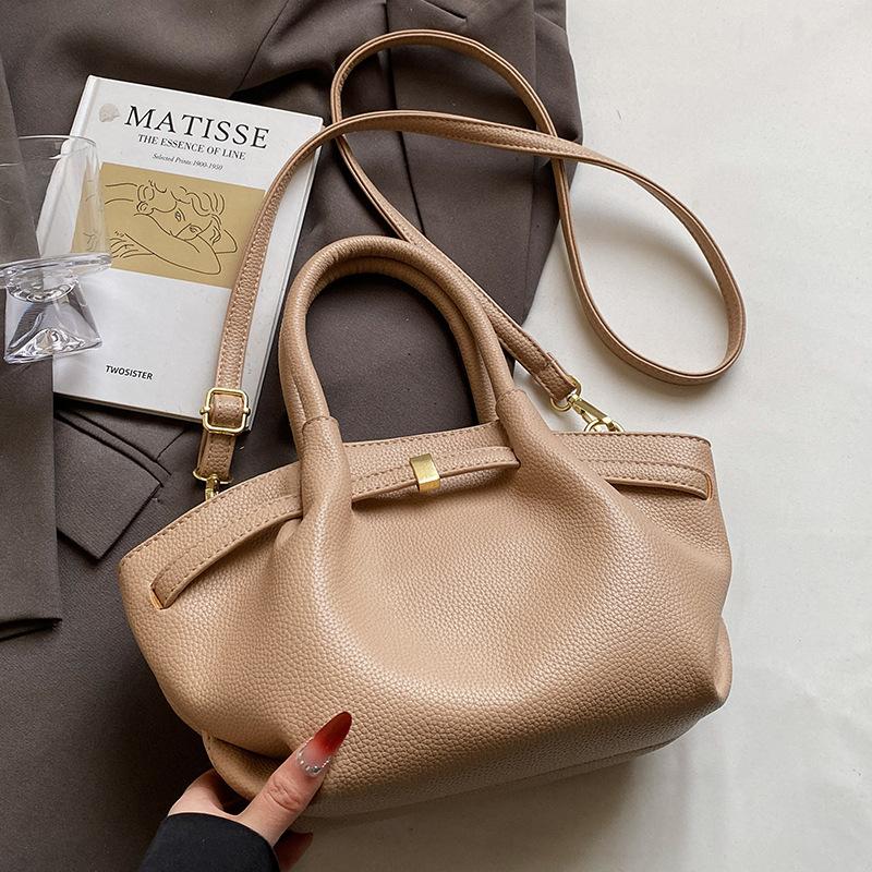 Spring and Summer New Fashionable Simple Pleated Vegetable Basket Bag Niche Design Lychee Pattern Texture Versatile Messenger Women's Bag