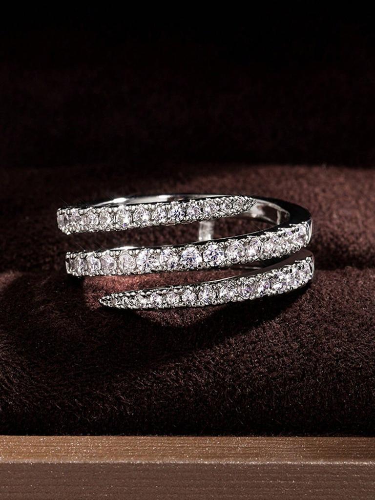 European and American Women's Fashionable and Simple Three Circle Surround Ring, Creative and Cool Air High-end Feeling Ring