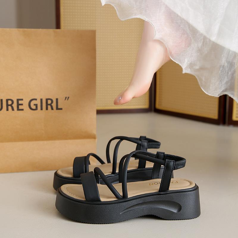 Summer sandals casual flat outside beach fashion 2025 seaside soft sole women's skirt new