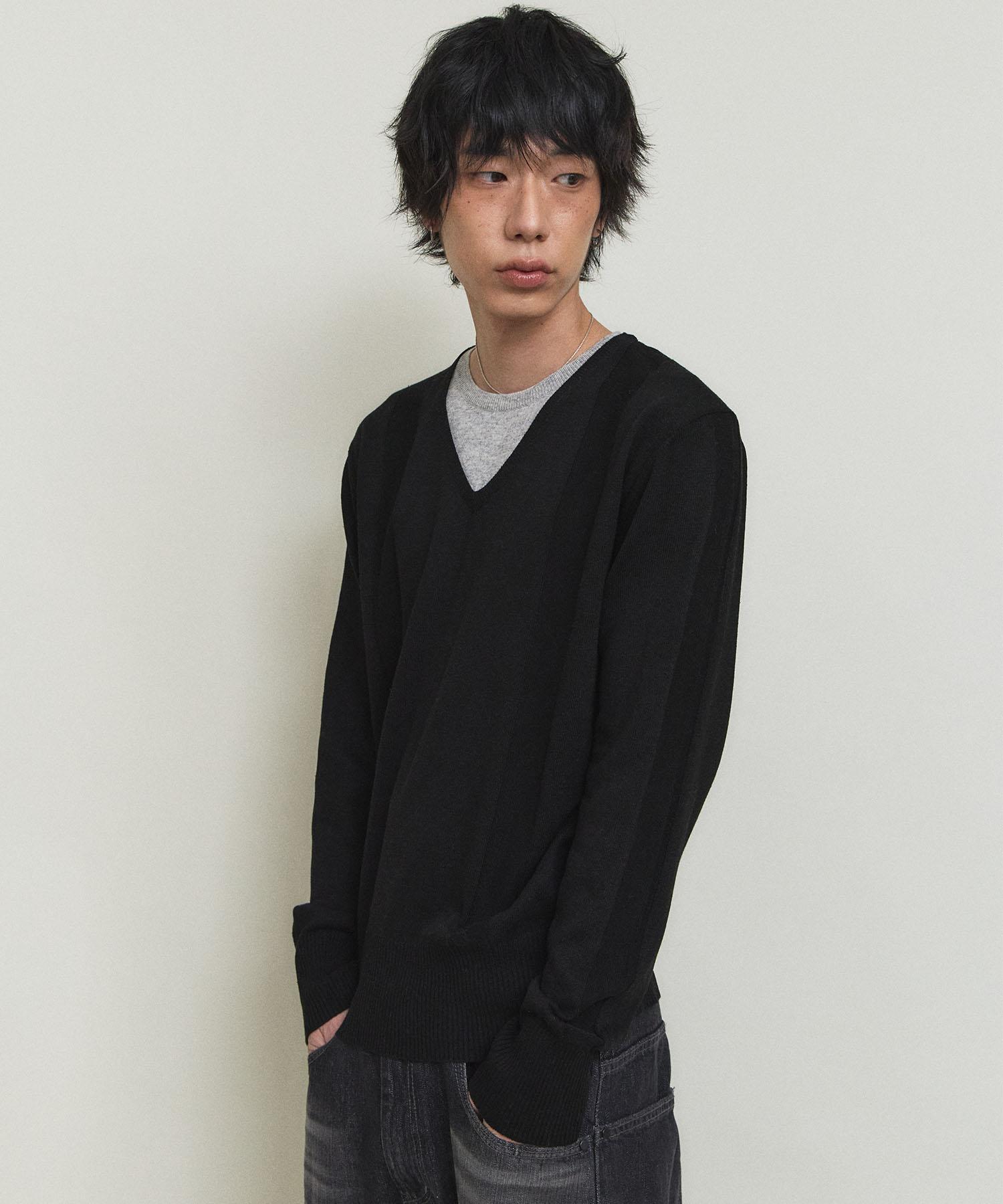 Paradigm Film [Ep.01] Reverse V-Neck Layered Knit (Black Gray) Black Grey/L