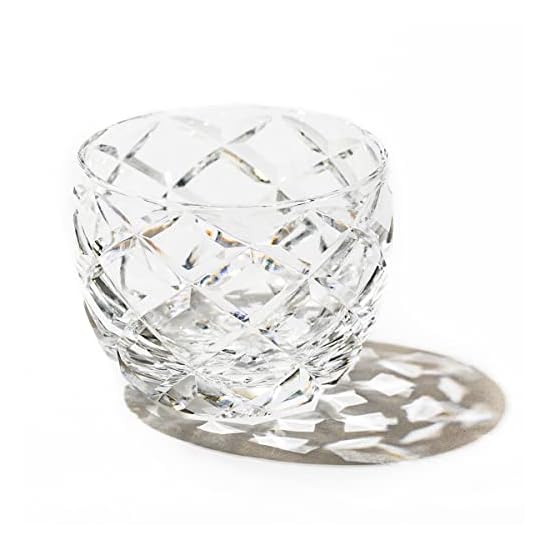 [TABLEAU Official] Crystal Edo Kiriko Guinomi (Sake Cup) Yarai Pattern (Clear) TB5100-10, in Paulown