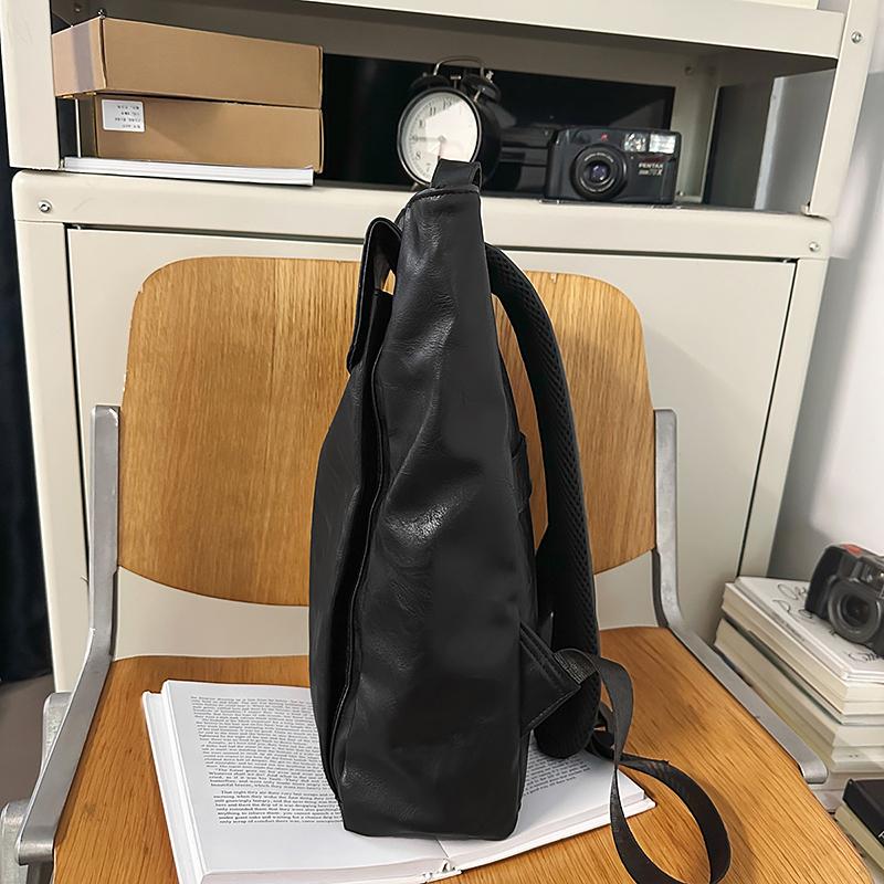 Retro Large Capacity Men's Backpack Soft Leather Student Backpack