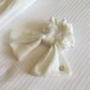 Oar Cameo Satin Ruffle Scrunchie [White]