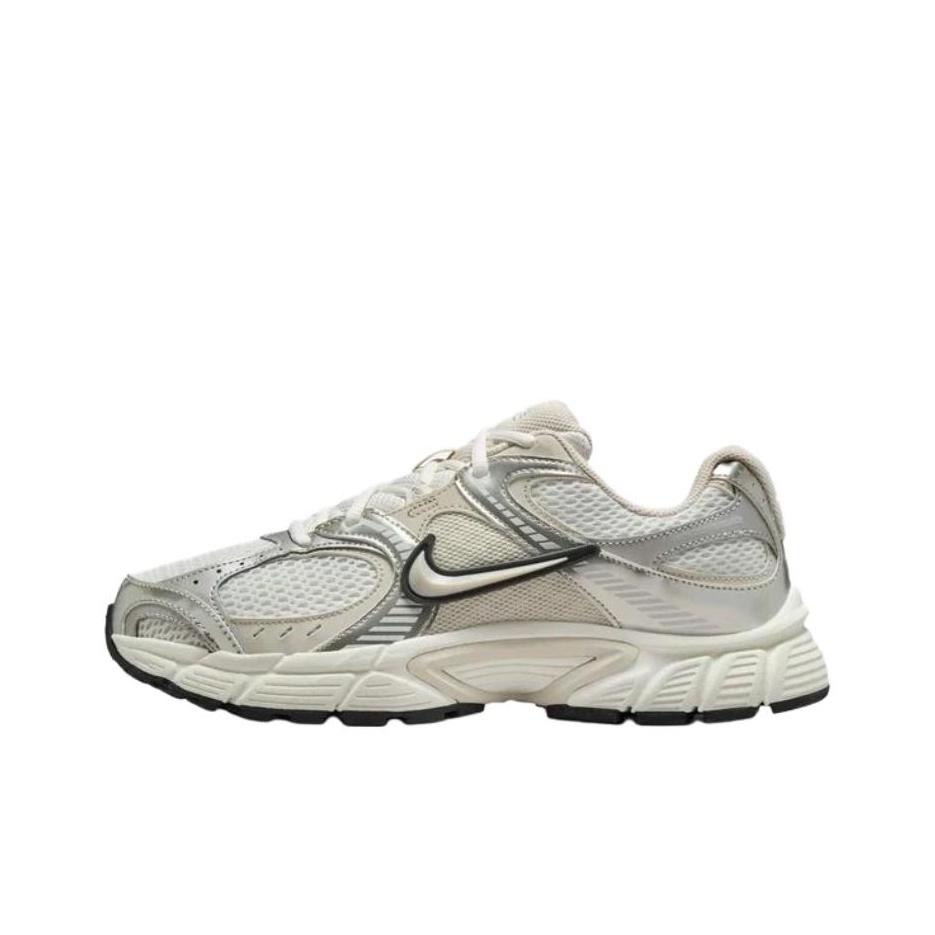 Nike V5 RNR Women Summit White Light Orewood Brown Sail Black HQ7901-104 38