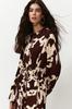 Women's Hijab Dress New Season Fashion Brown Big Flower Patterned Crinkle Woven Dress