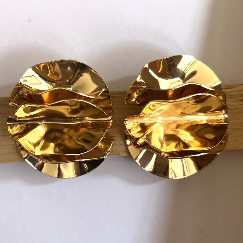 Retro Floral Leaf Folded Pleat Earrings: Unique European  American Design