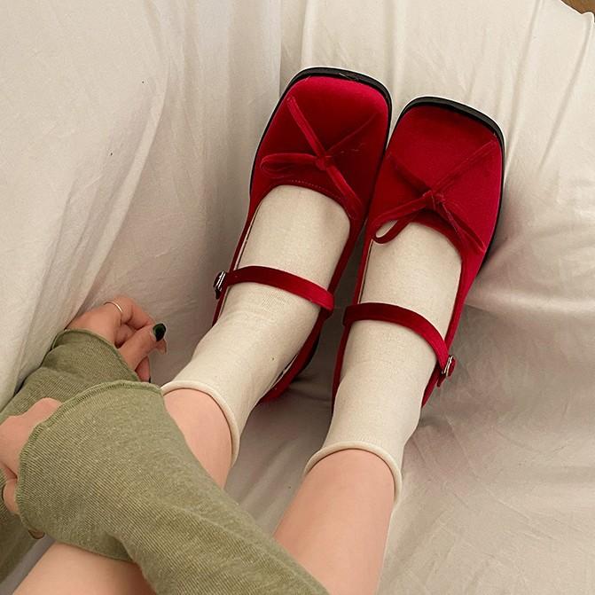 Red French Light Mouth Thick Heel Single Shoes Women's 2025 New Spring and Autumn with Skirt Square Head Retro Height-increasing Mary Jane Shoes