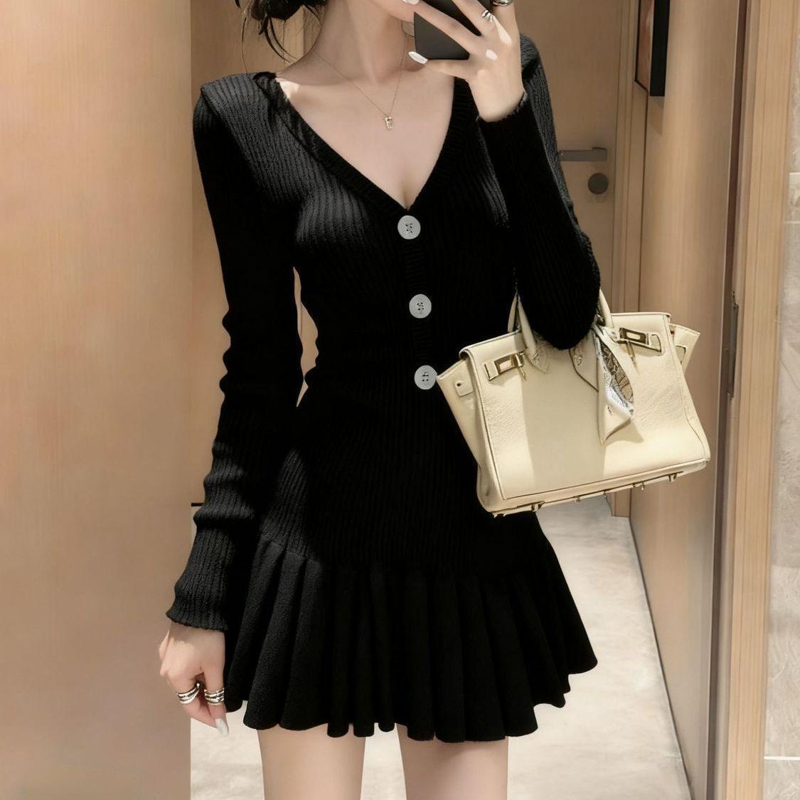 

Elegant Petite Knitted One-Piece Dress - Autumn & Winter Collection L (105-120 lbs)