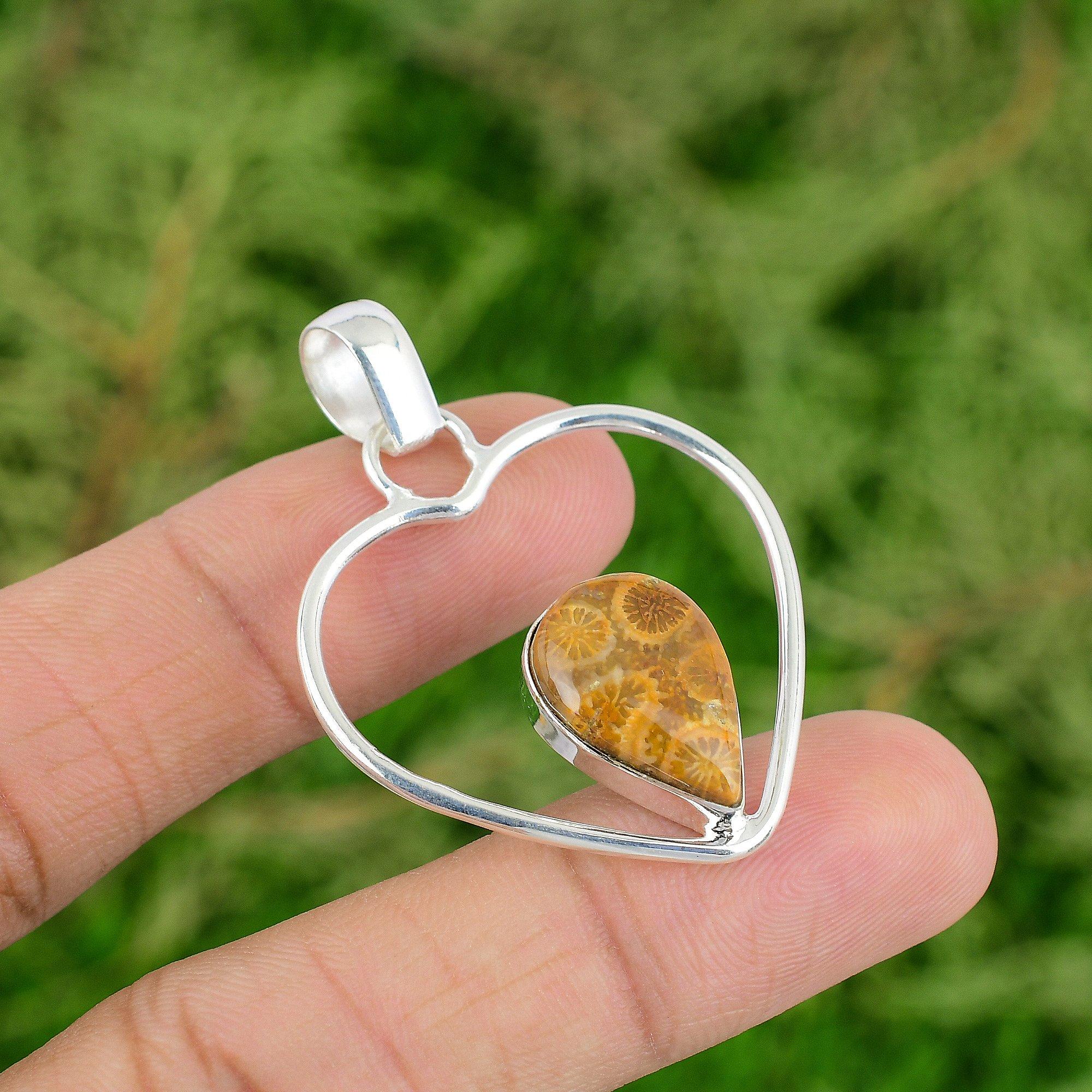 

Подвеска из ископаемого коралла Красивая подвеска с драгоценным камнем Подвеска из стерлингового серебра 925 пробы Ювелирные изделия ручной работы Подарки для него