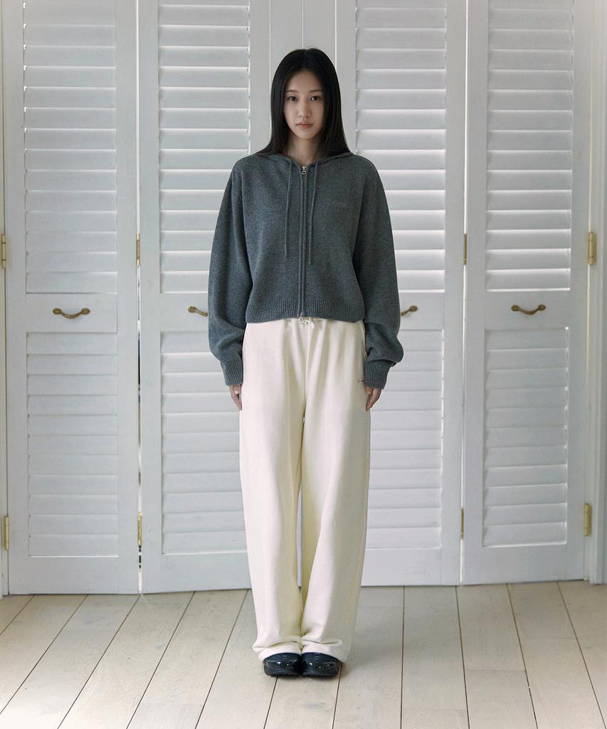 Epeueidi Two-Way Sweatpants (Ivory)
