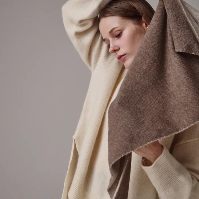 100% Cashmere Triangle Petite Scarf Beige
