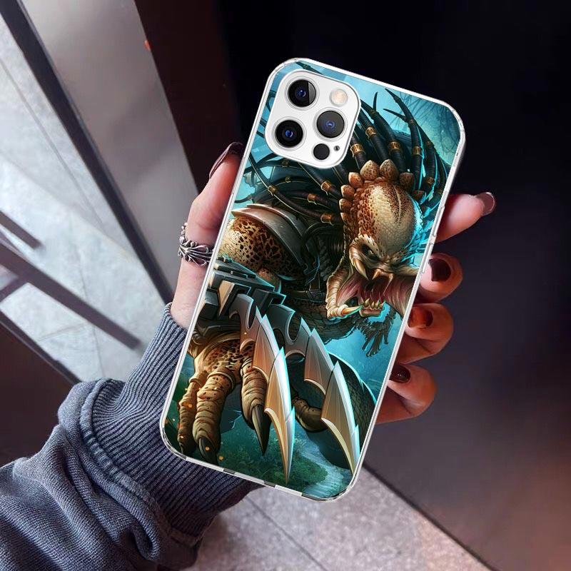 

Alien Vs Predator Painted Phone Case For iPhone 17 Air 16 15 Pro Max 14 Plus 13 Mini 12 11 Cover 7 8 SE Silicone Shell Print Fun iPhone 17