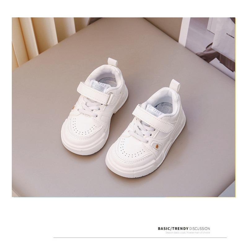 Children's board shoes soft sole light non-slip small middle-aged children's leather surface versatile sports and leisure shoes cross-border supply