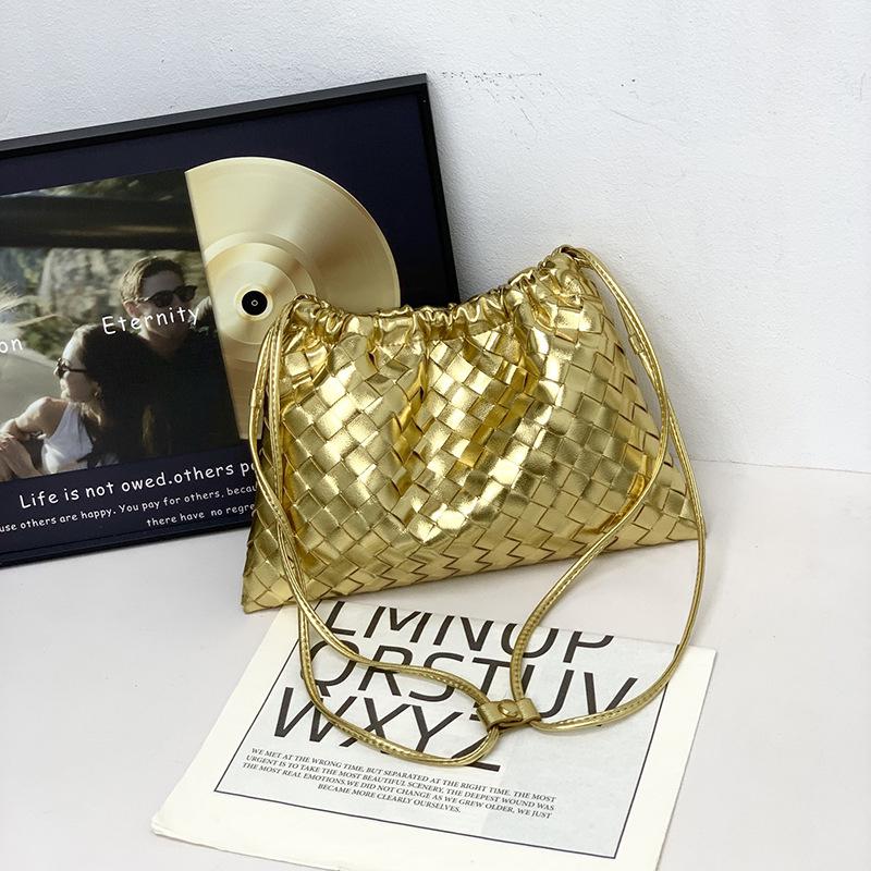 2024 Women's Woven Dumpling Crossbody Bag - Trendy Niche Design, Cloud Single Shoulder Bag