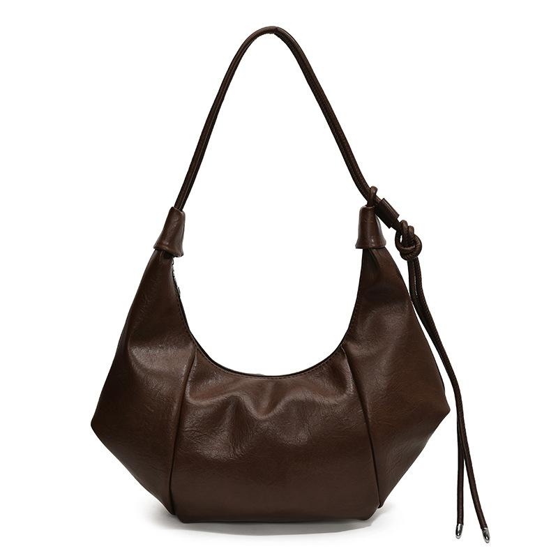 High-end bag women's large-capacity new trendy autumn and winter retro niche design messenger bag commuter dumpling bag