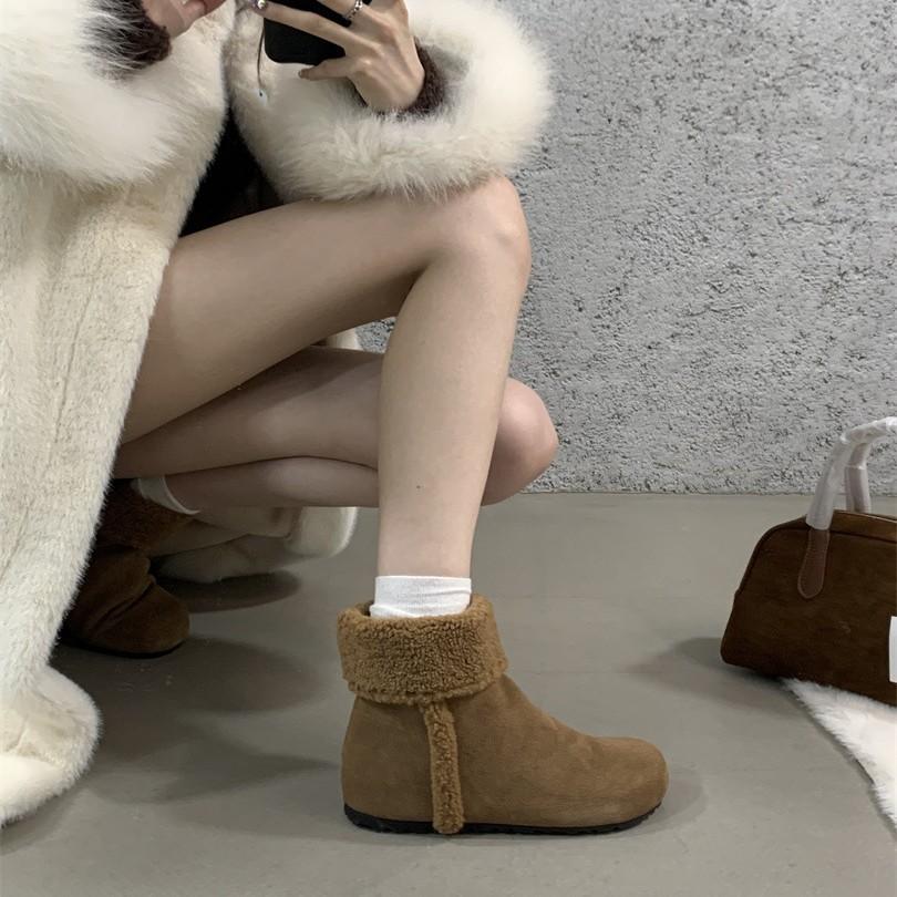 Inner heightening snow boots 2025 autumn and winter new Korean version plush short boots fluffy shoes