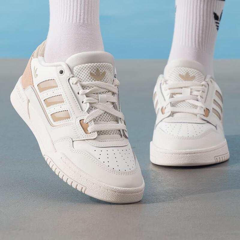 Adidas Women's JQ0078 Low-Top Lifestyle Board Shoes