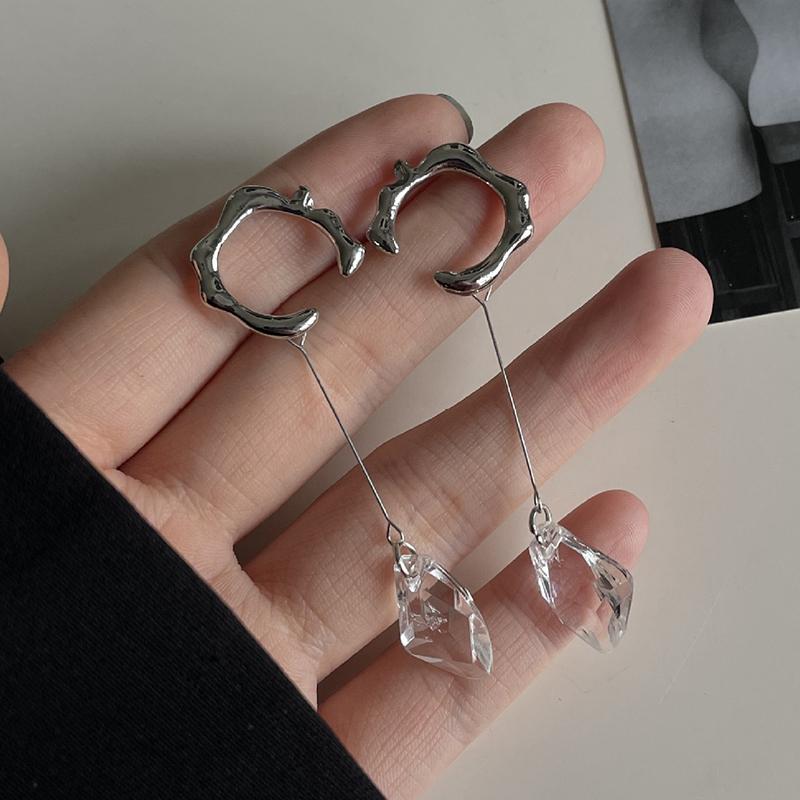 Gümüş Rengi Metal Geometrik Kulak Kıkırdağı Klipsli Küpe Deliksiz Akrilik Püsküllü Kolye Kadınlar İçin Kişilikli Kızlar Parti Takısı