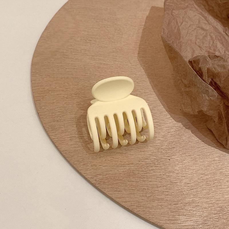 New Simple Solid Color Frosted Mini Hair Clips for Women Tie Ponytail Versatile Disc Hair Shark Clip Girls Hair Accessories