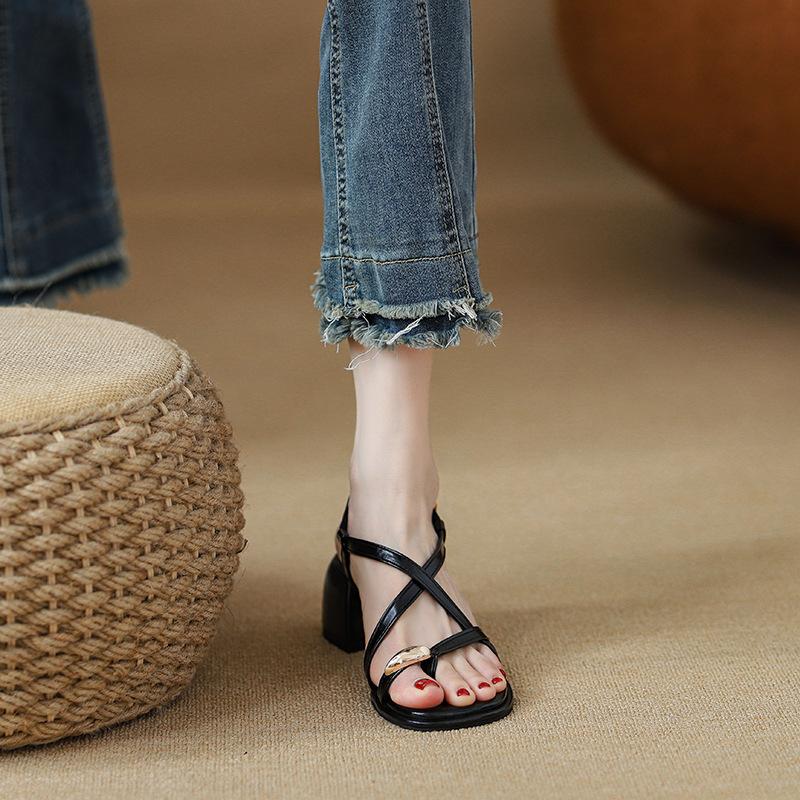 

Sleeve toe with sandals women s new summer wear beach shoes medium heel thick heel shoes 40 чёрный