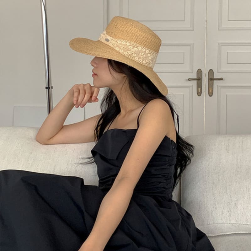 TORTOISE Qasr Raffia Boater Hat
