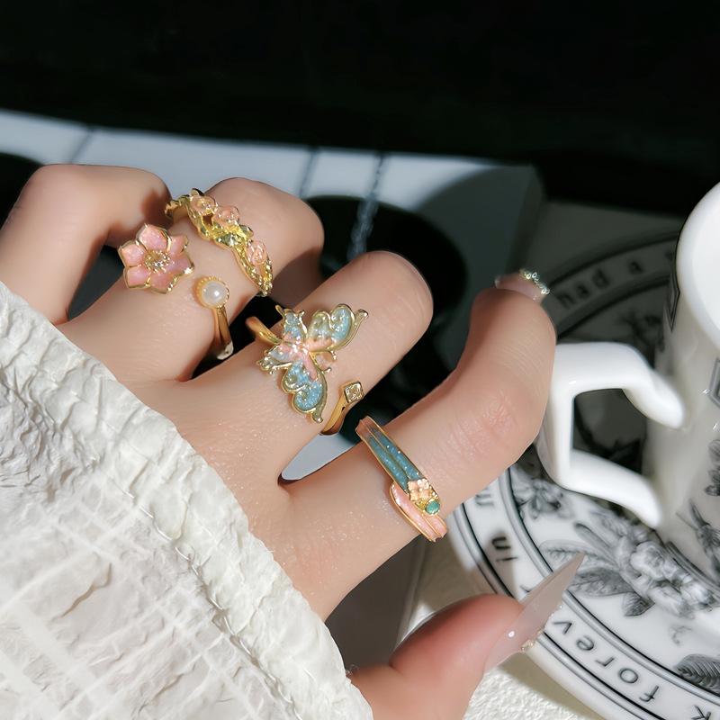 Retro Enamel Ring New Chinese Style Gradient Butterfly Flower Sweet Cool Ring For Women Cold Style Niche Open Finger Ring 2025