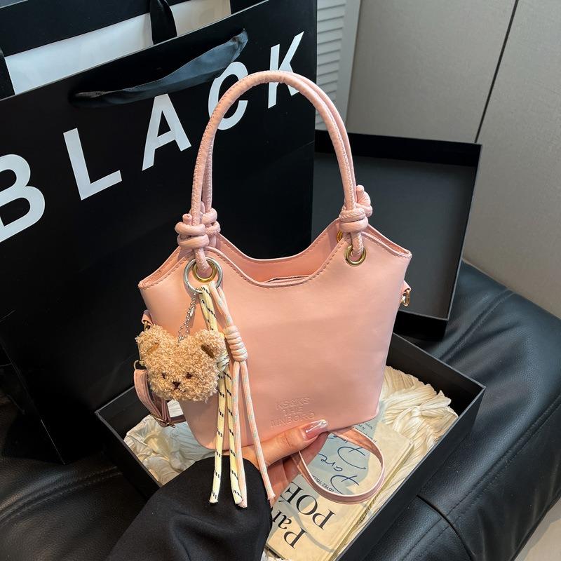 New Simple and Popular Small Bag Women's Summer Versatile Fashion Messenger Bag Casual Portable Bucket Bag