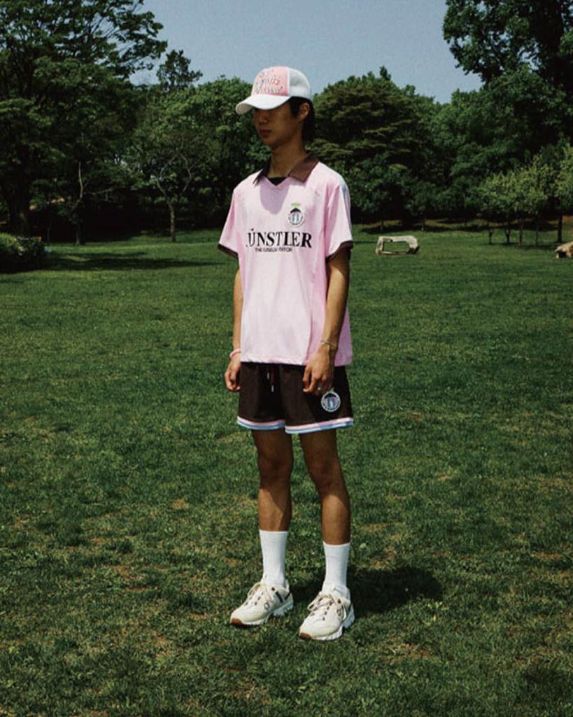 THEMUSEUMVISITOR Party Logo Mesh Cap (Pink)
