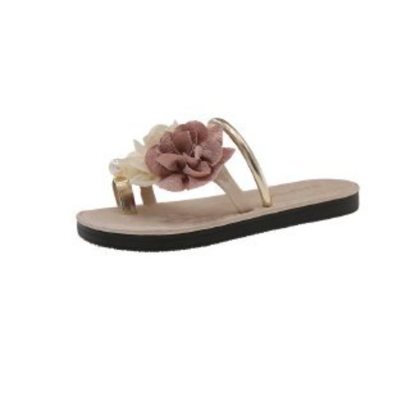 The New Style of Shoes, Fashionable and Durable Flip-flops, Are Perfect for Women's Home Use