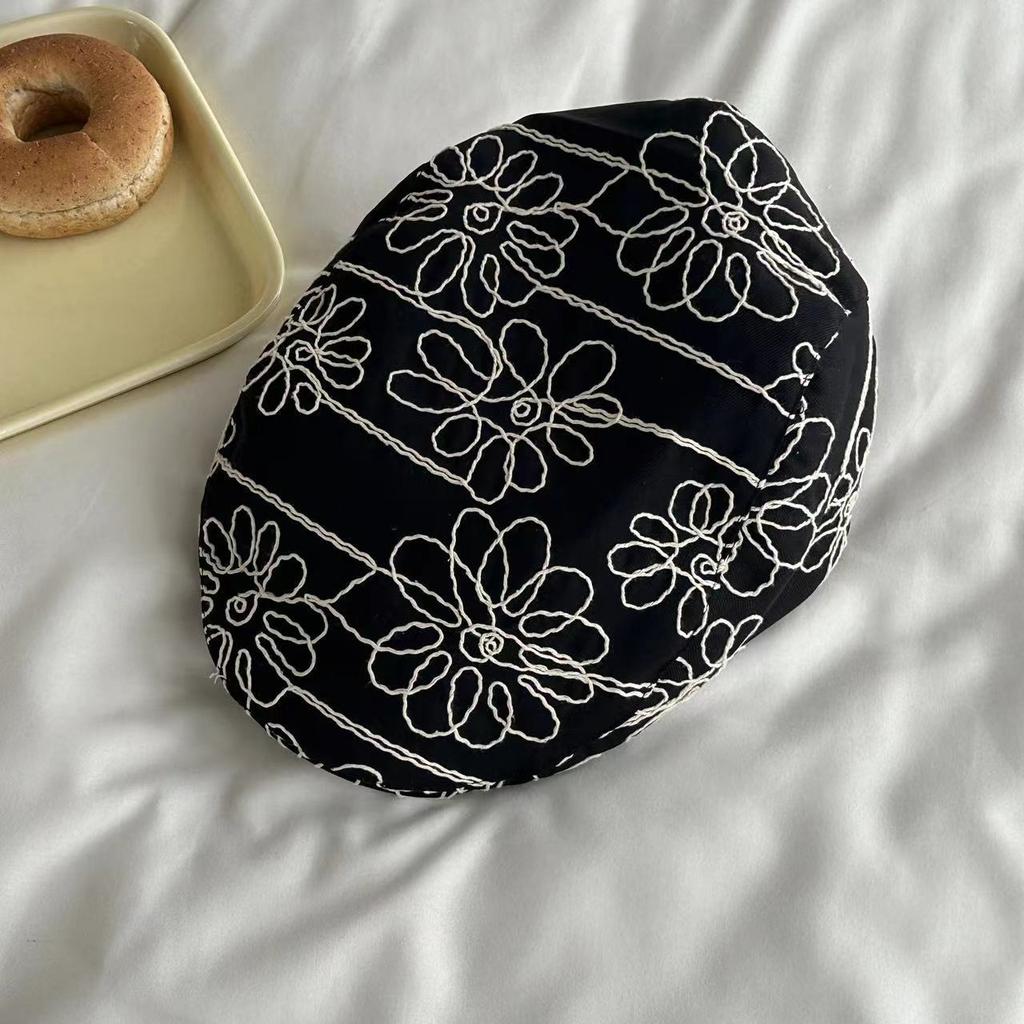 Summer retro flower embroidery forward hat children go out to show their faces small versatile fashionable beret