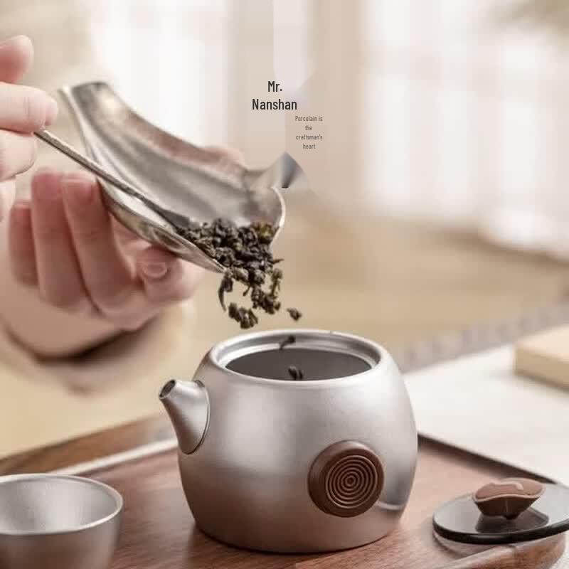 Nanshan Mr. Titanium Portable Kung Fu Tea Set