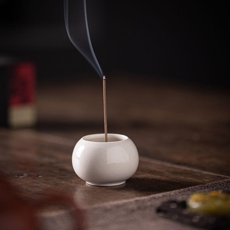 Mały Ceramiczny Kadzielniczek na Patyczki Kolorowe Ozdoby Medytacyjne Drewno Sandałowe Uchwyt na Kadzidełka Ceremonia Herbaty Dymny Piecyk Zapachowy