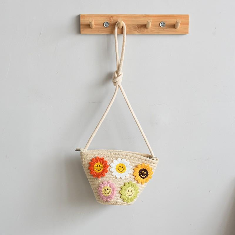 

This s Popular Beach Straw Woven Mobile Phone Bag Simple One-shoulder Diagonal Span Fashionable Female Top width 24x bottom width 12x height 15 покинуть белый