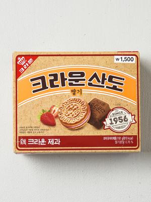 Crown Sando Strawberry Cream Cheese Biscuits 161g