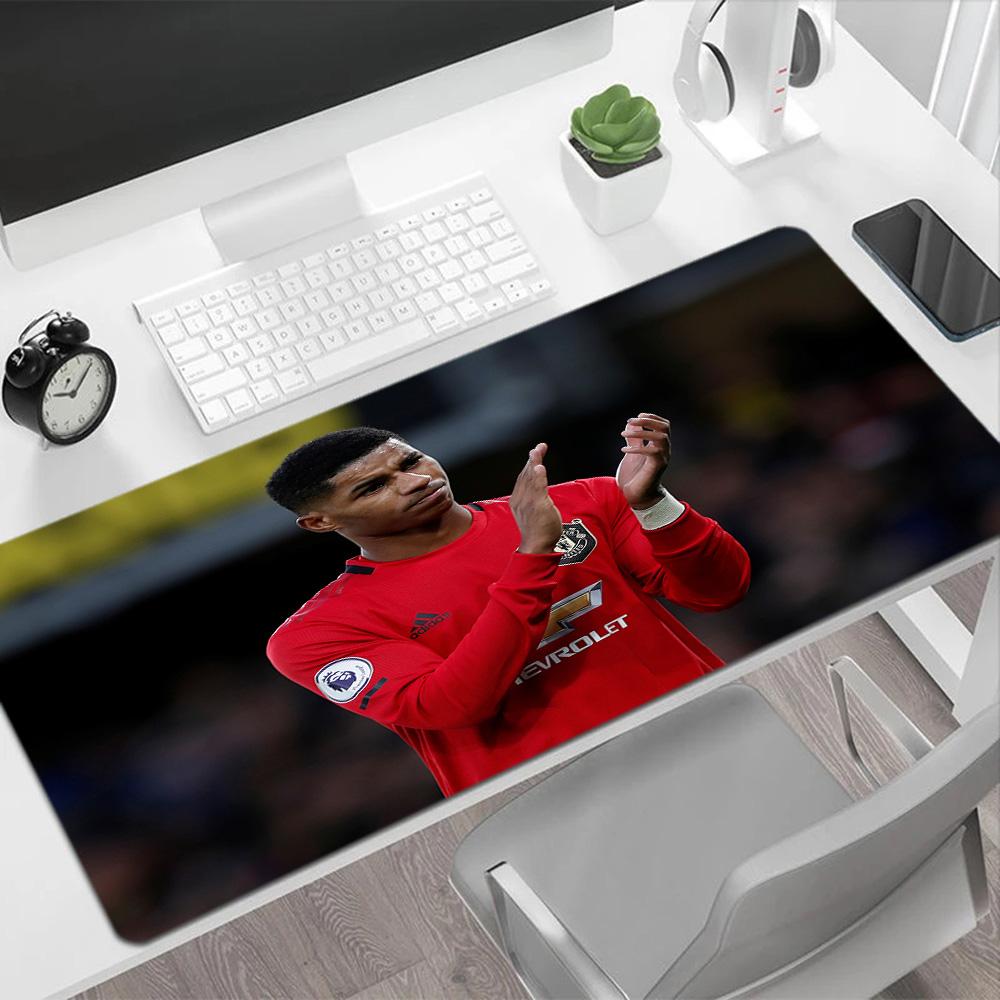 Manchester United's Rashford Applauds Fans Large Mouse Pad Gamer Mousepad Study Desk Mat Non-Slip Rubber Base Suitable for Office Gaming PC Laptop