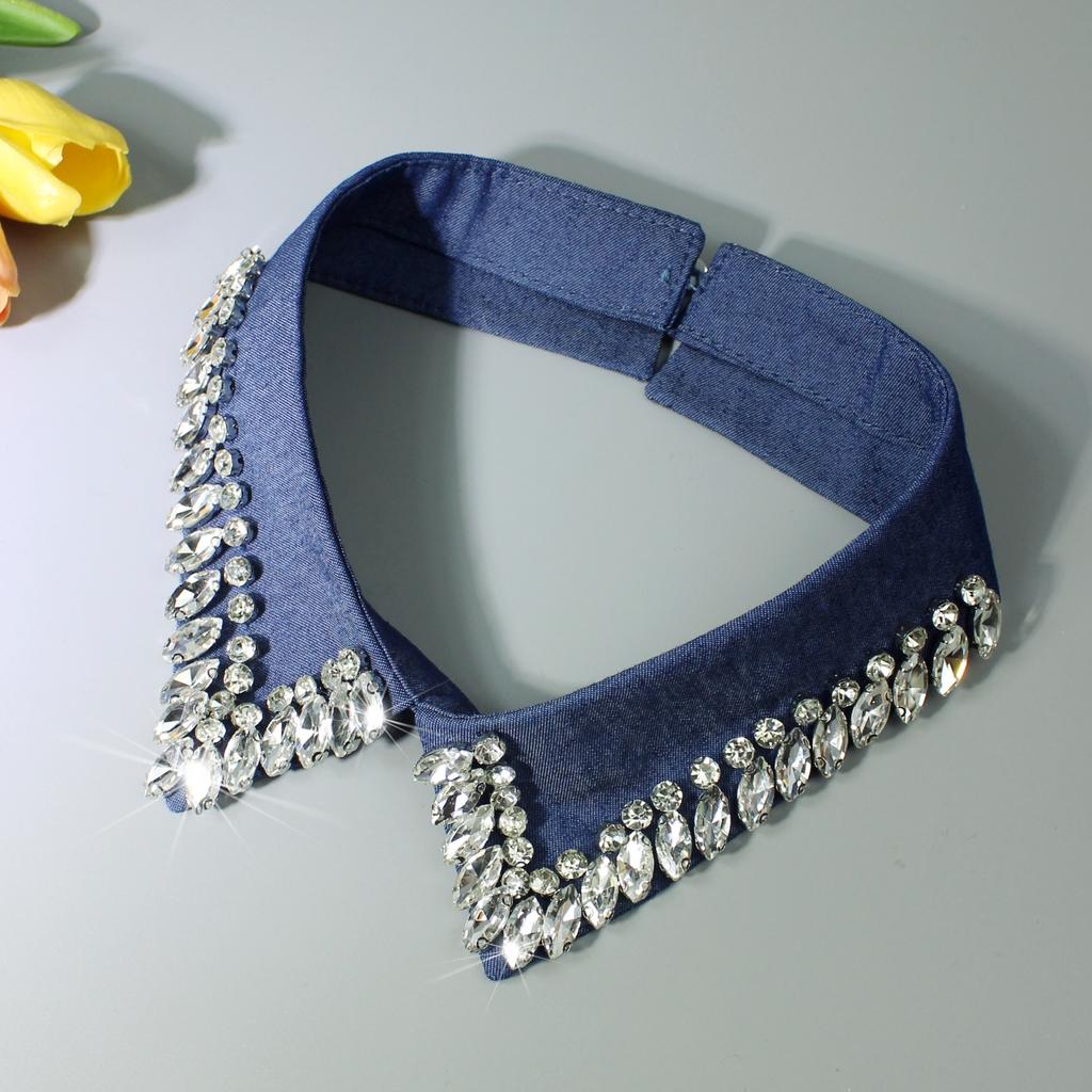 Retro Rhinestone False Collar. Luxurious Beaded and Shiny In Spring, Summer, Autumn and Winter. Handmade with Nailed Beads. Retr