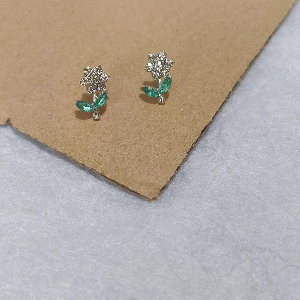 Set da 6 orecchini a lobo con personalità, Orecchini a lobo Ragno Fiore Diamante Scintillante Stile Dolce e Cool, Temperamento Piccolo ed Esquisito