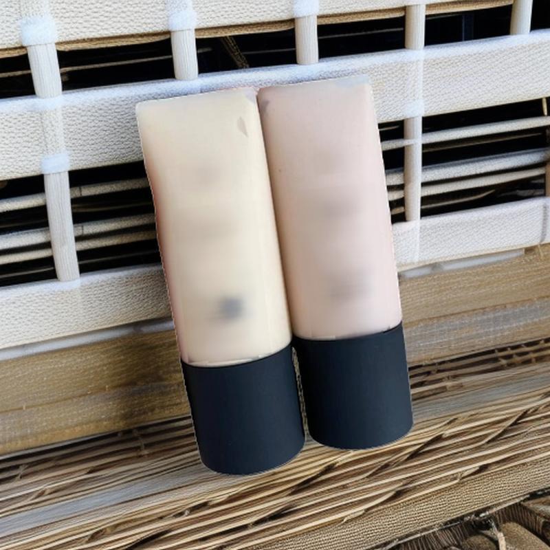 

Light Reflecting Foundation Serum - Natural Nude Shade 1