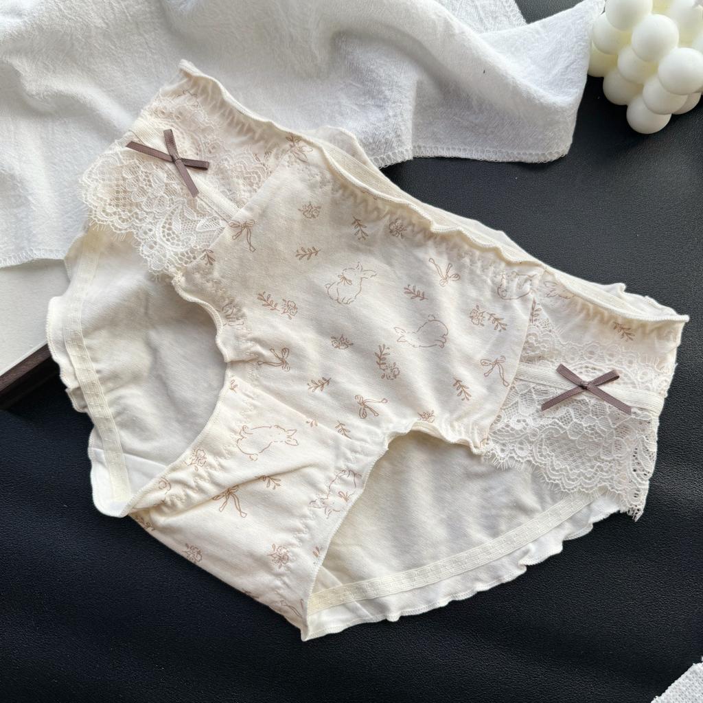 Ladies Spring and Summer Sweet Cute Cartoon Printed Lace Edge Cotton Breathable Briefs