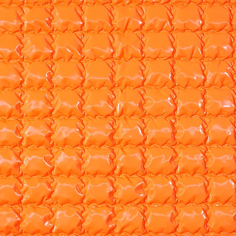 Nouă Geantă de Depozitare și Machiaj din Poliester Matlasat Impermeabil, Grosime 4cm, Embosată Ultrasonic