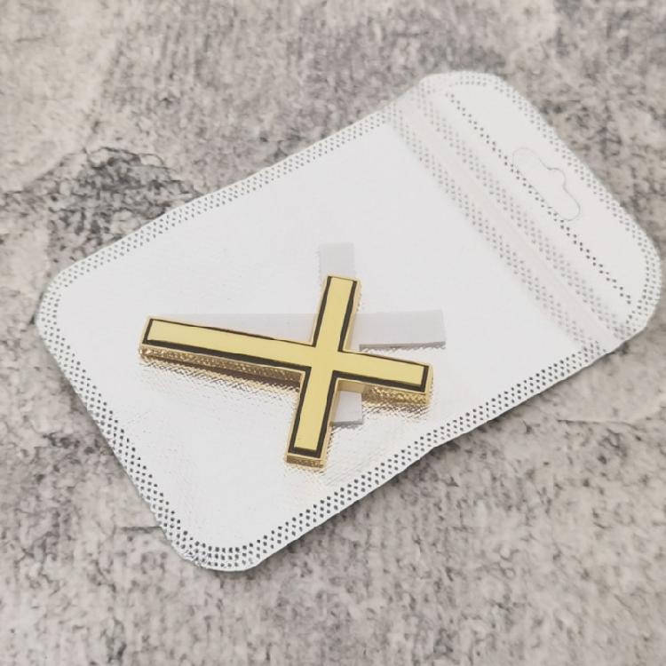 Modern Metal Crosses Car Emblem Fade Resistant Design Unique Vehicle Decoration Metal Auto Body Emblem