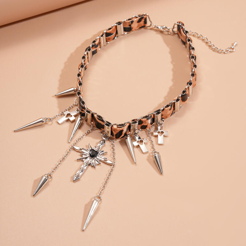 New Punk Gothic Rivet Cross Pendant Necklaces for Women Men Hiphop Leopard Print Plush Collarbone Necklaces Jewelry Accessories
