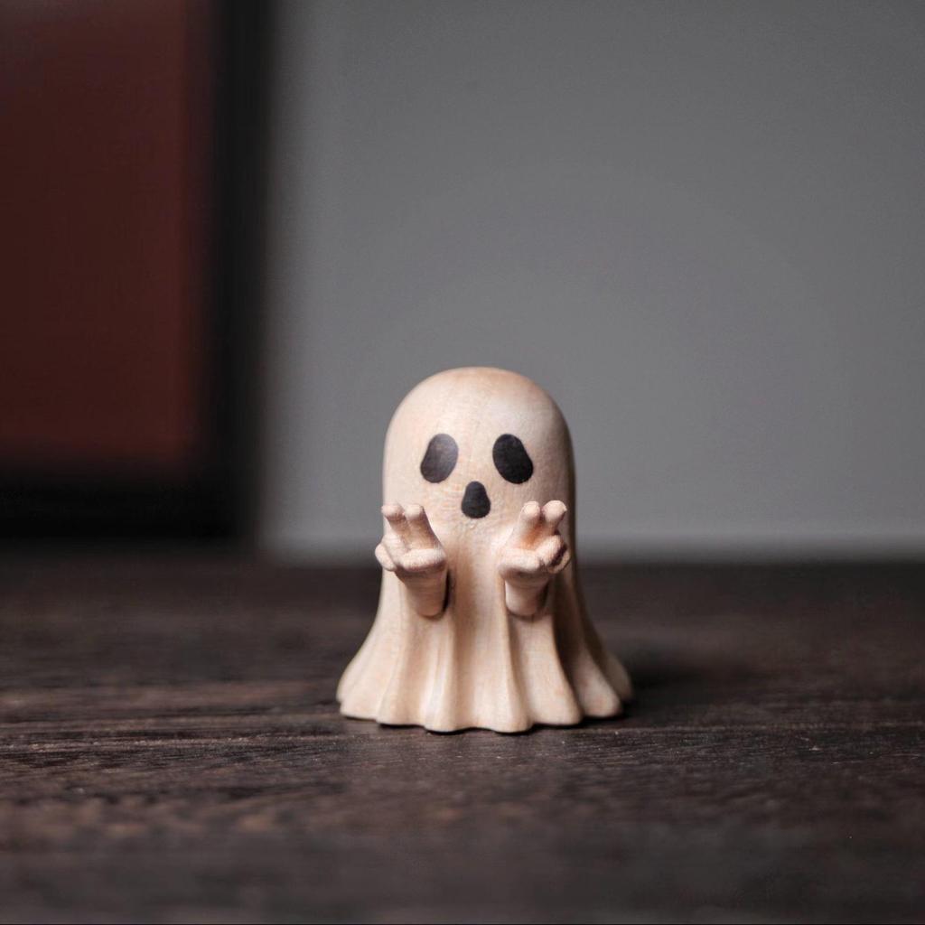 Provocative Cute Ghost Pendant: Middle Finger Desk Decoration & Unique Birthday Gift for Friends