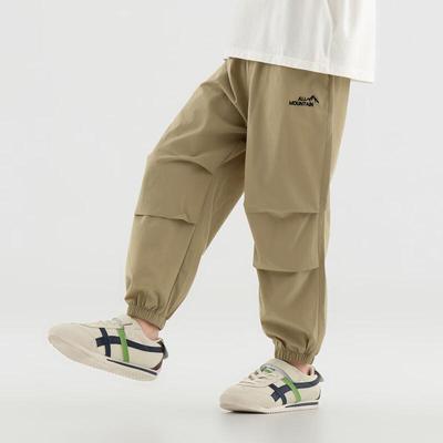 Unterteile – Hosen & Kniehosen