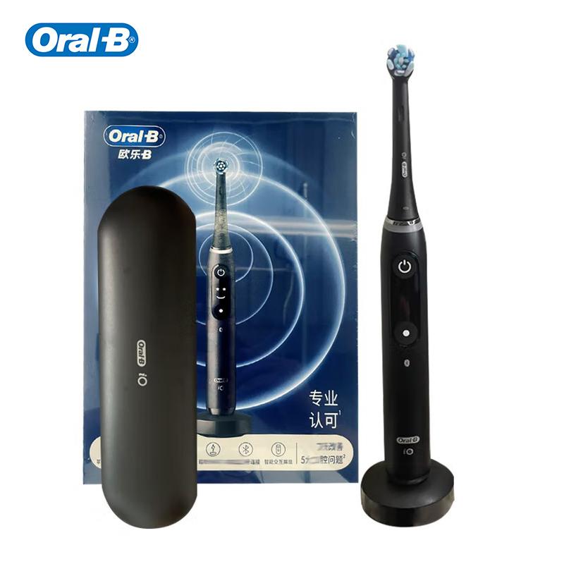 

Электрическая зубная щетка Oral B io7 с магнитной зарядкой 1 ручка, 1 насадка, 1 магнитная зарядная база, 1 дорожный футляр чёрный