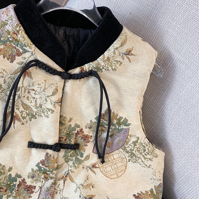 Retro Frog Button Jacquard Embroidery Vest for Middle-Aged Women - Spring/Autumn Styles